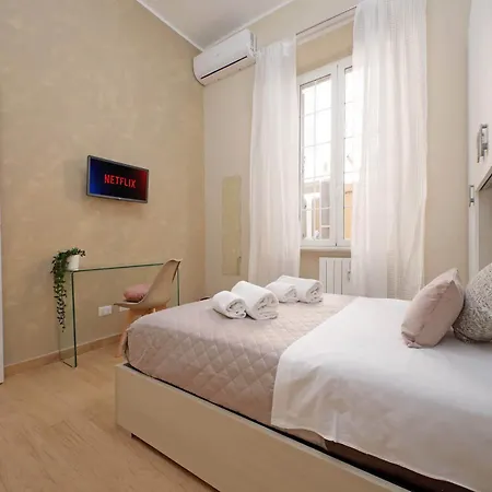 Daire Julius House *