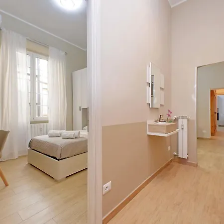 Julius House ローマ