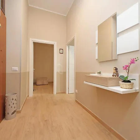 アパート Julius House ローマ