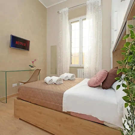 アパート Julius House